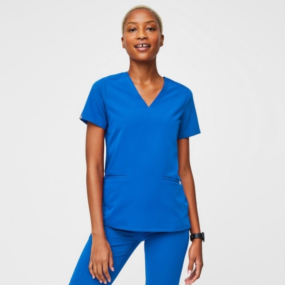 Figs Casma Three-Pocket Scrub Top in  Size XSmall - Darker Than Royal Blue